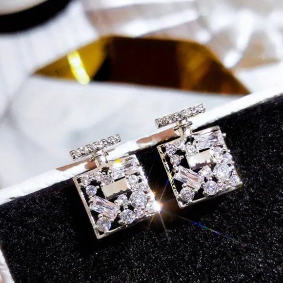 SQUARE SILVER FRAGRANCE BOTTLE EARRINGS  FILLED WITH CRYSTALS AND RHINESTONES - Picture 3 of 8